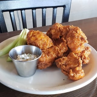 BONELESS WINGS