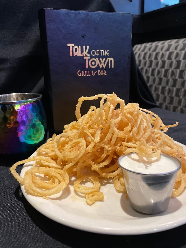 ONION RINGS STRAWS FULL ORDER.