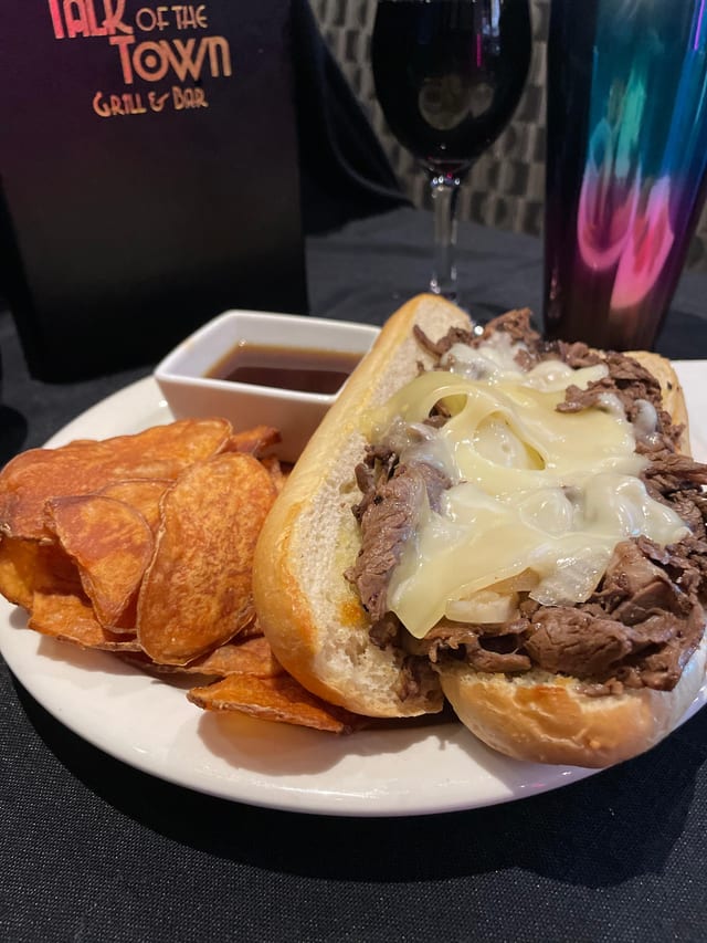 FRENCH DIP.