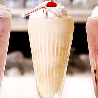 CLASSIC SHAKES