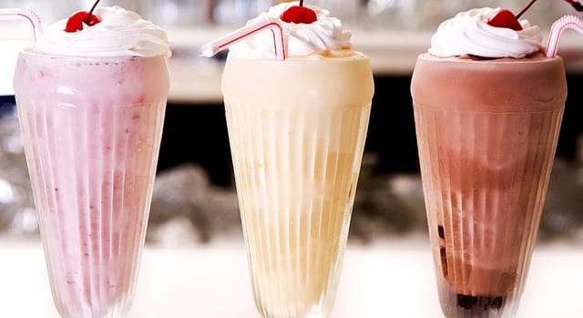 CLASSIC SHAKES.