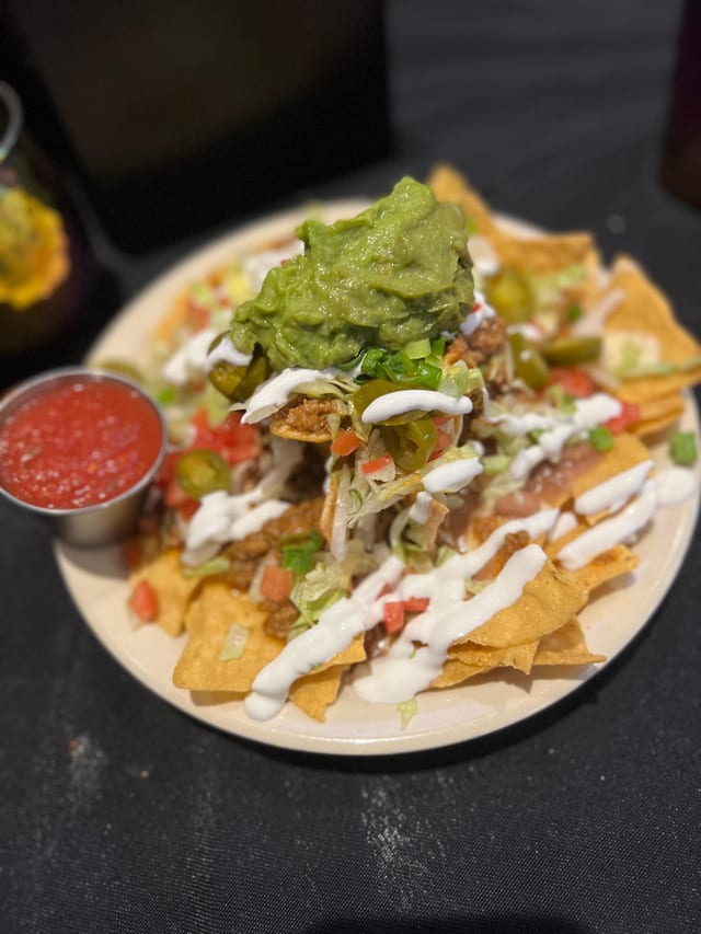 BEEF NACHOS.