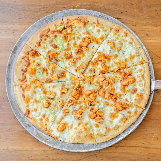 BUFFALO CHICKEN PIZZA Thin Crust.